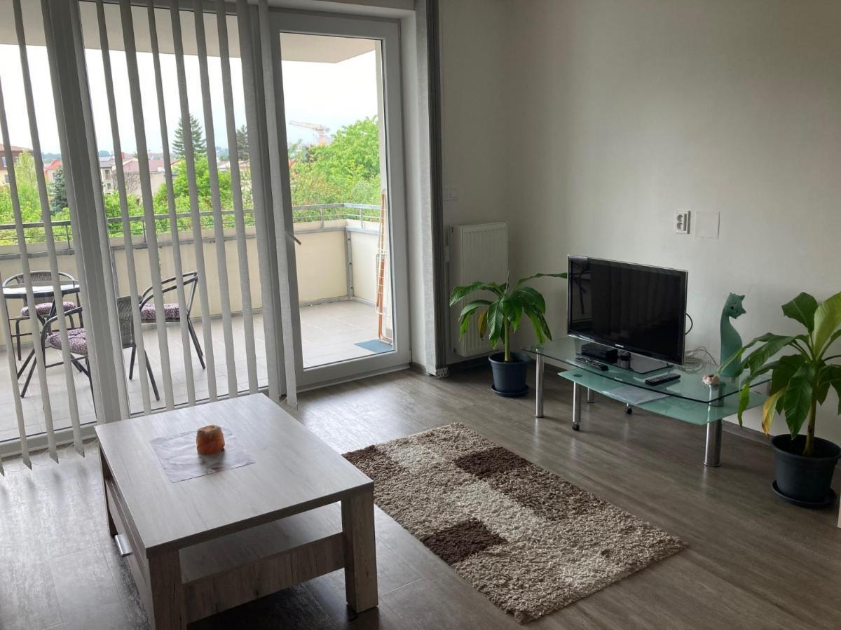 Apartman Edita - Byt S Terasou A Parkovacim Stanim, Topolova, Olomouc公寓 外观 照片
