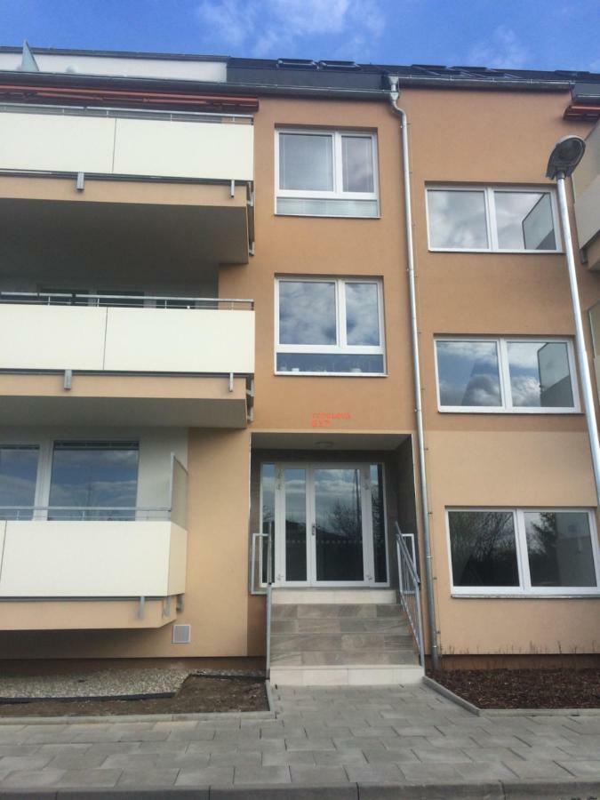 Apartman Edita - Byt S Terasou A Parkovacim Stanim, Topolova, Olomouc公寓 外观 照片